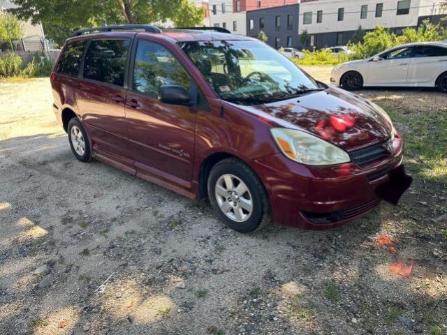  Salvage Toyota Sienna