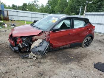  Salvage Nissan Kicks