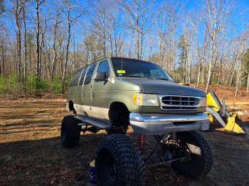  Salvage Ford Econoline