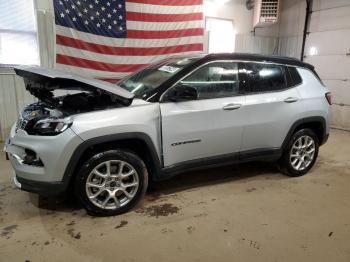  Salvage Jeep Compass