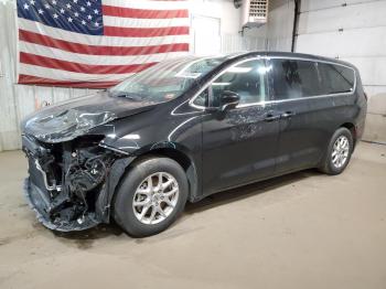  Salvage Chrysler Pacifica