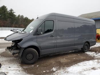  Salvage Mercedes-Benz Sprinter