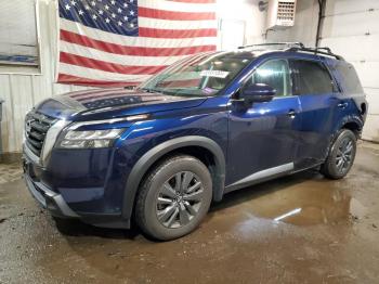  Salvage Nissan Pathfinder