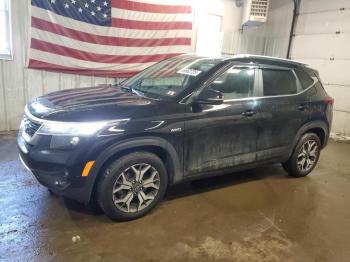  Salvage Kia Seltos
