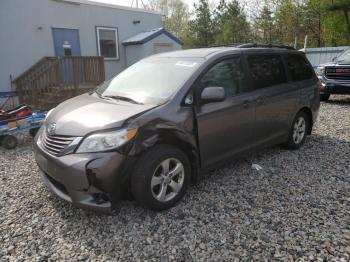  Salvage Toyota Sienna