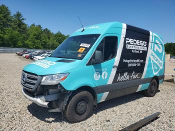  Salvage Mercedes-Benz Sprinter