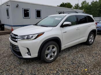  Salvage Toyota Highlander