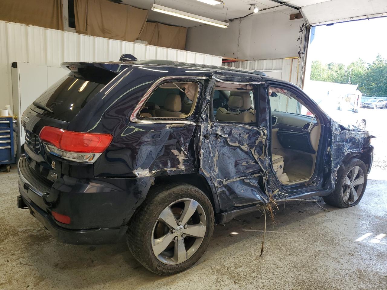 Jeep Grand Cherokee Overland Image 10