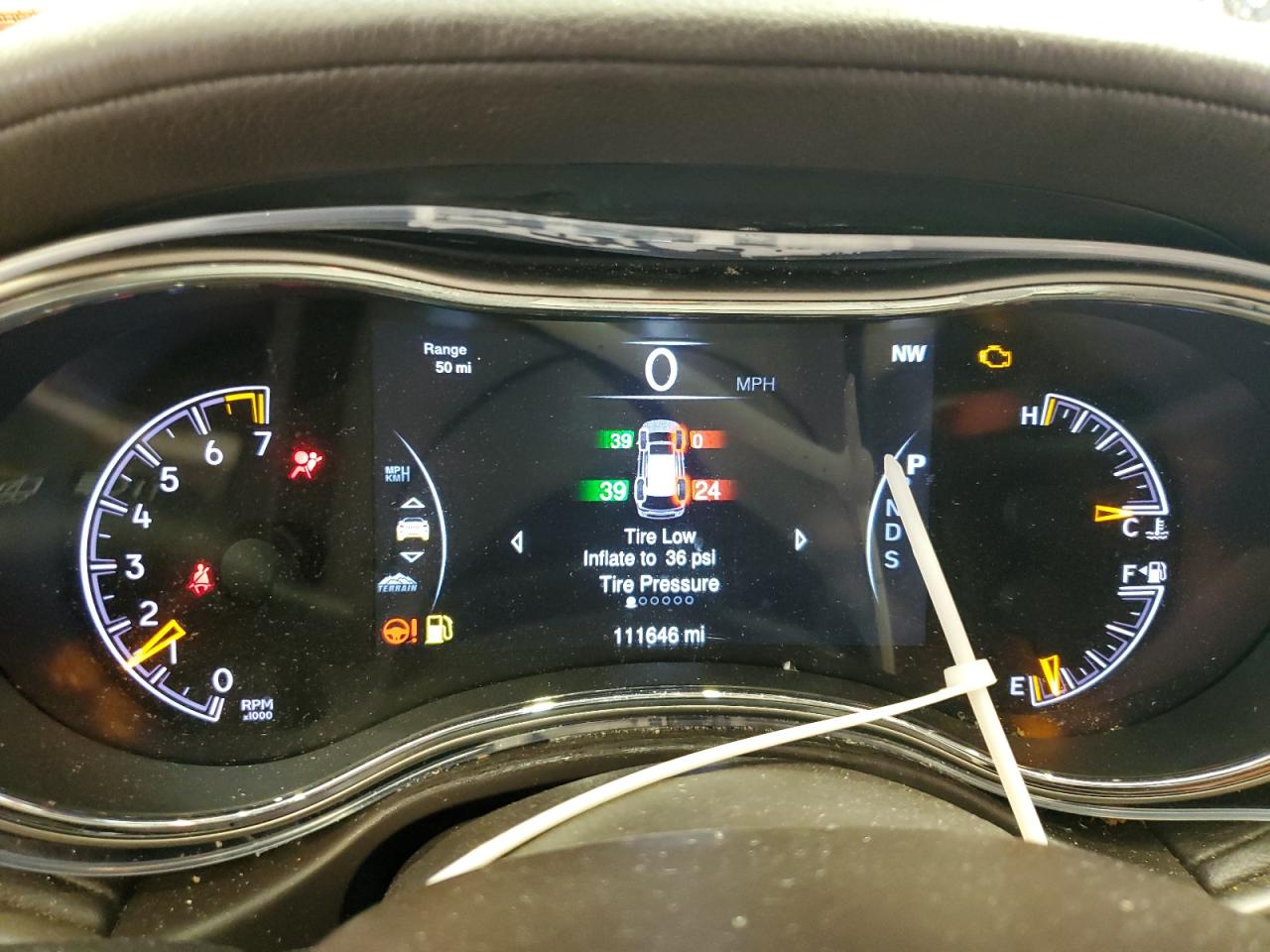 Jeep Grand Cherokee Overland Image 13