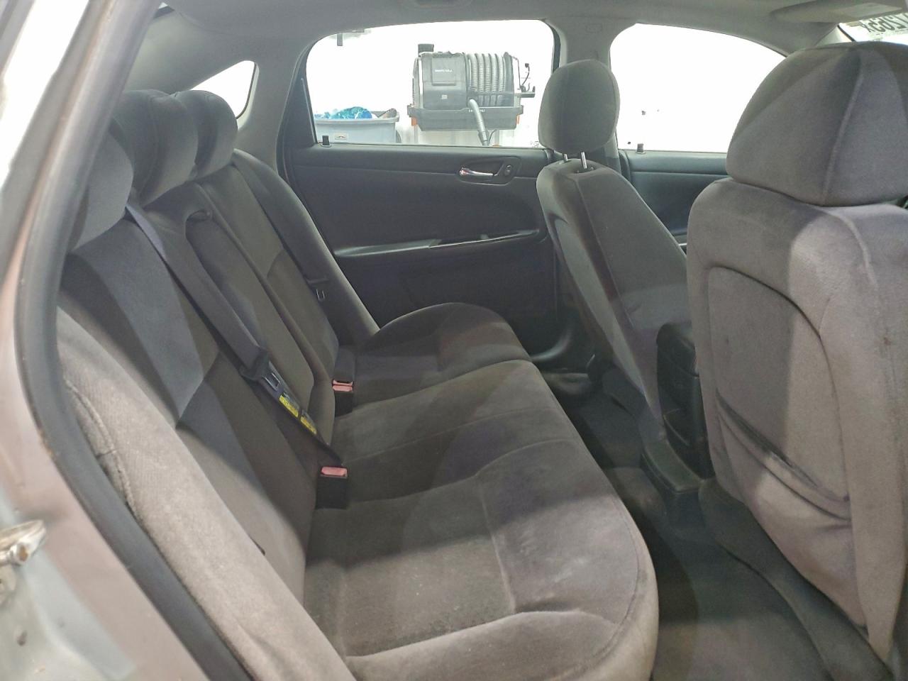 Chevrolet Impala Lt Image 12