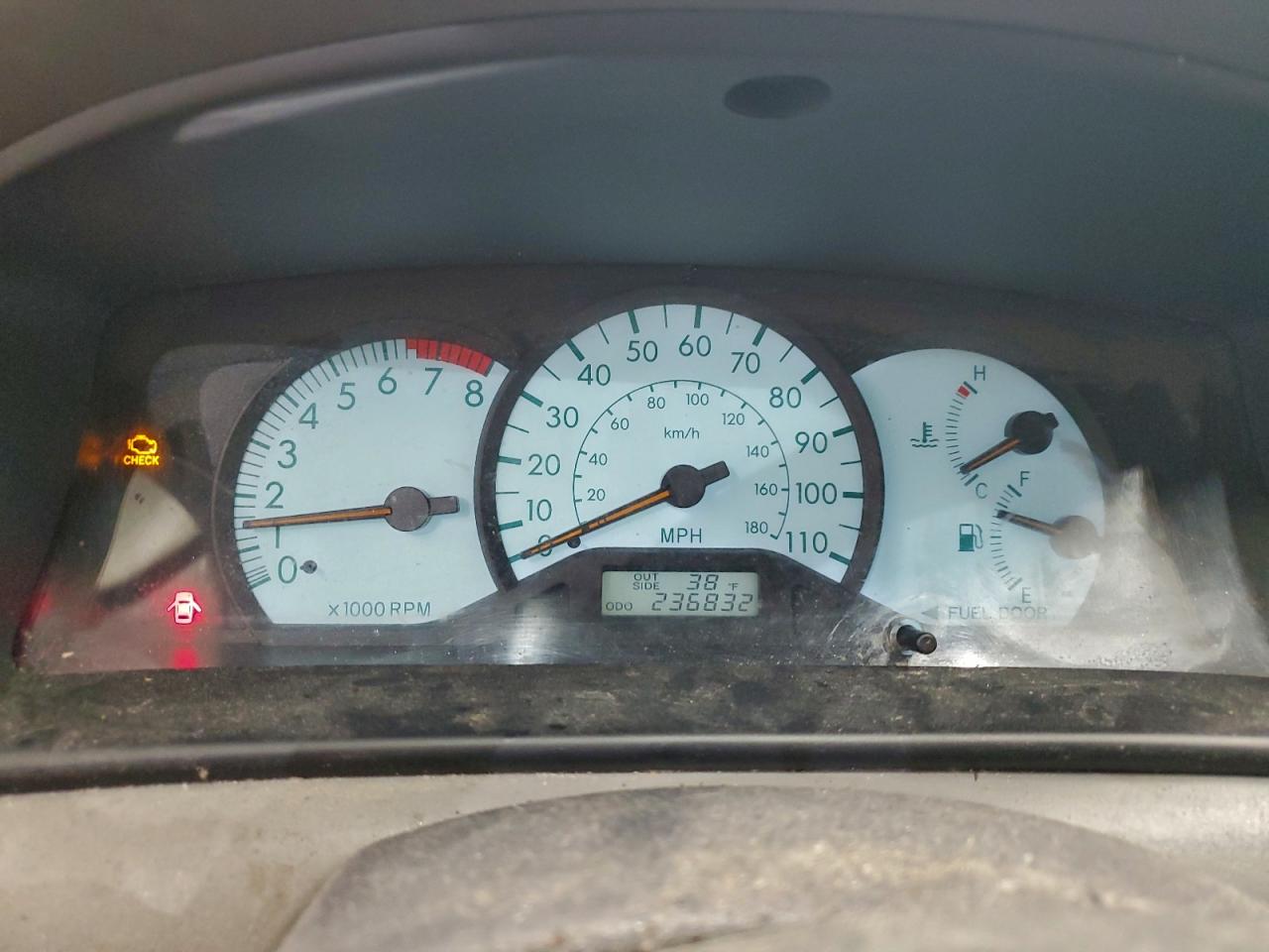 Toyota Corolla Ce Image 9