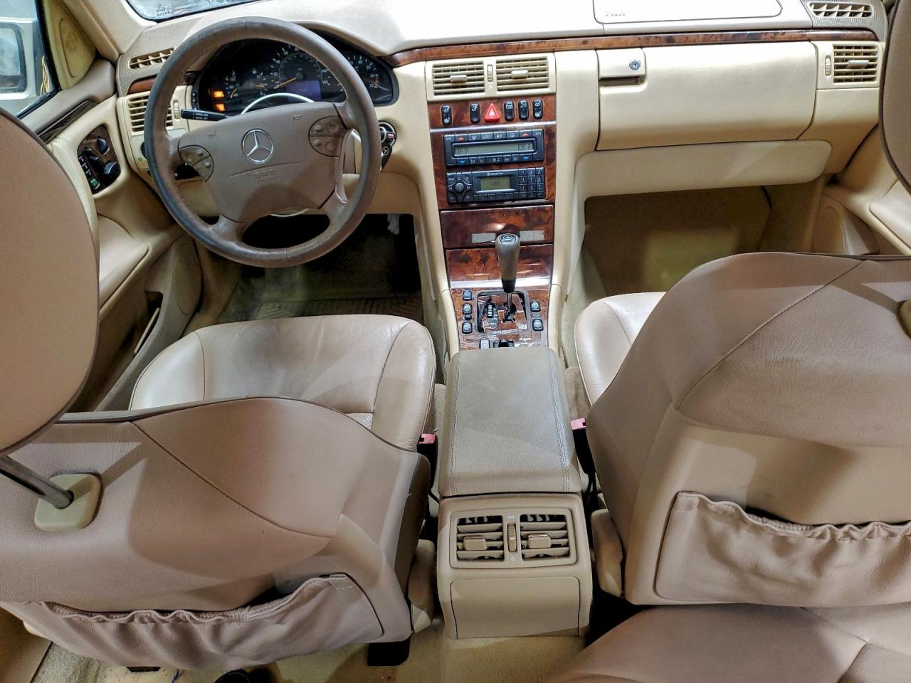 Mercedes-Benz E-Class 430 Image 4