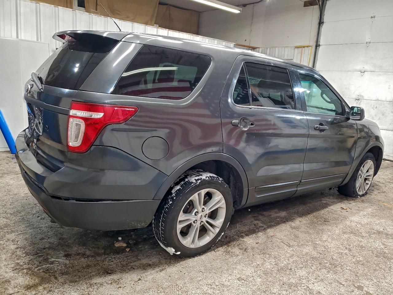 Ford Explorer Police Interceptor Image 11