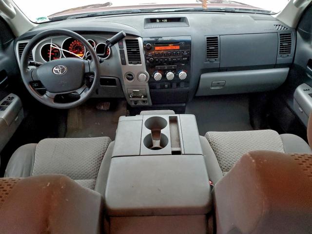 Toyota Tundra Double Cab Image 3