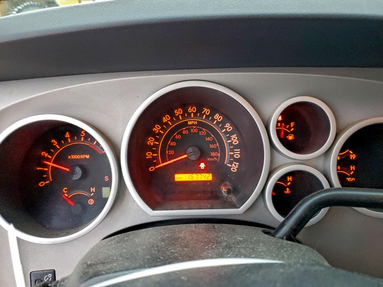 Toyota Tundra Double Cab Image 12