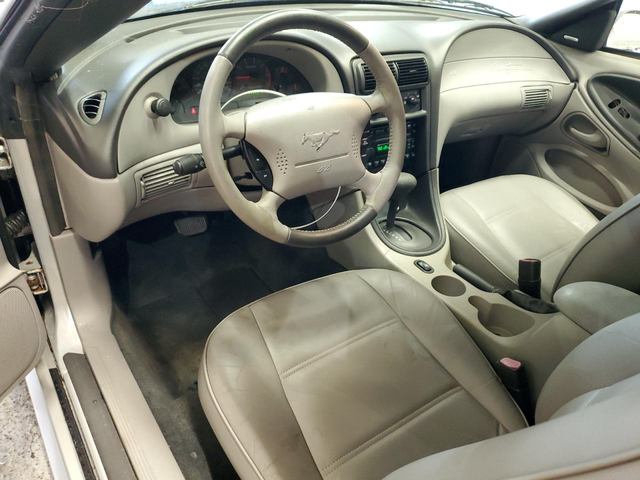 Ford Mustang Image 5