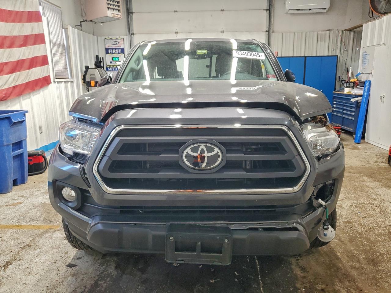 Toyota Tacoma Access Cab Image 8