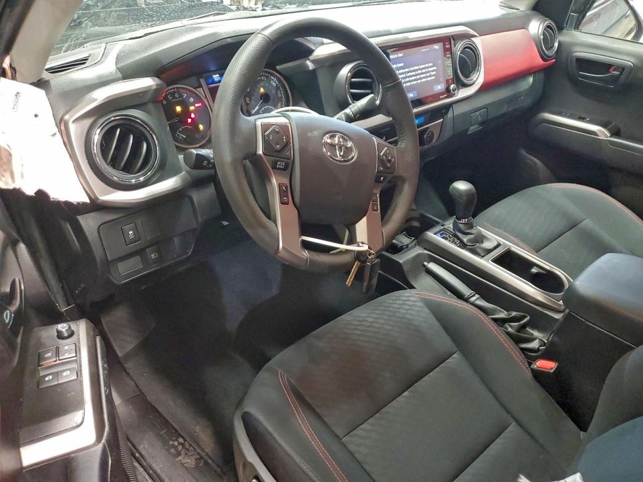 Toyota Tacoma Access Cab Image 4