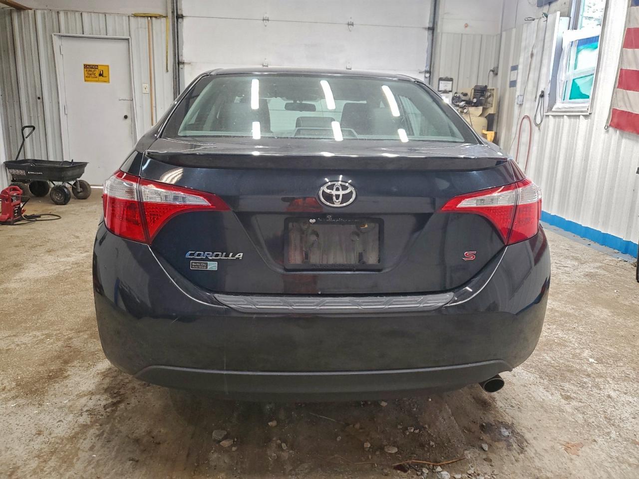 Toyota Corolla L Image 6