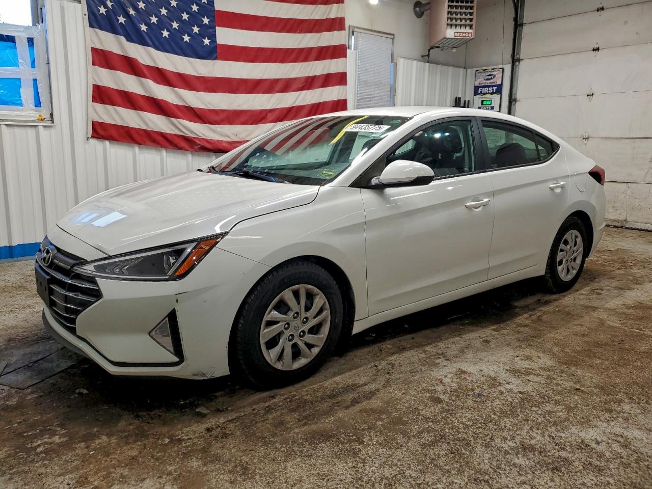 Hyundai ELANTRA Se Image 1