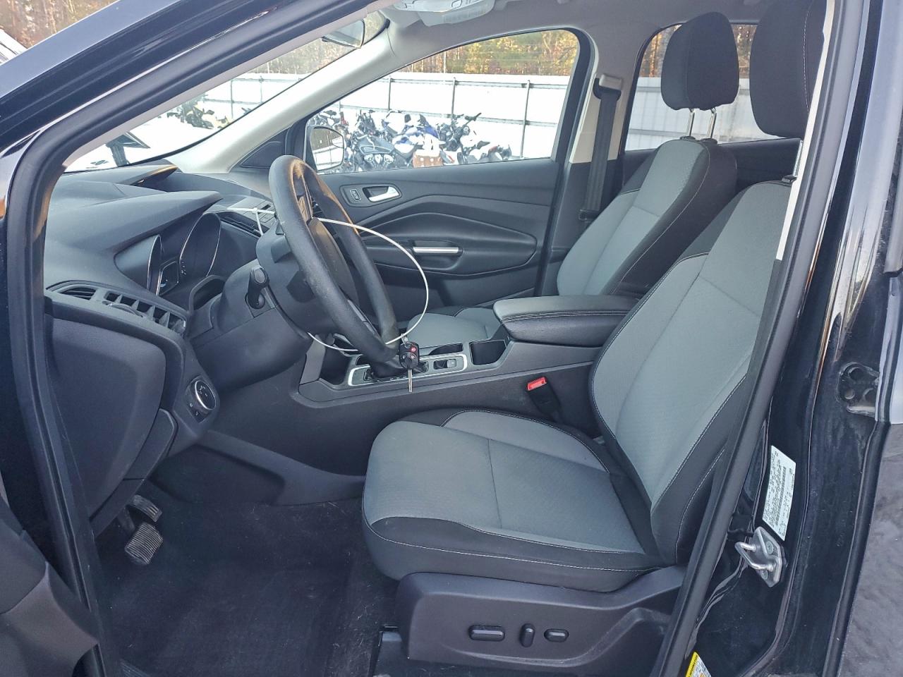 Ford Escape Se Image 4