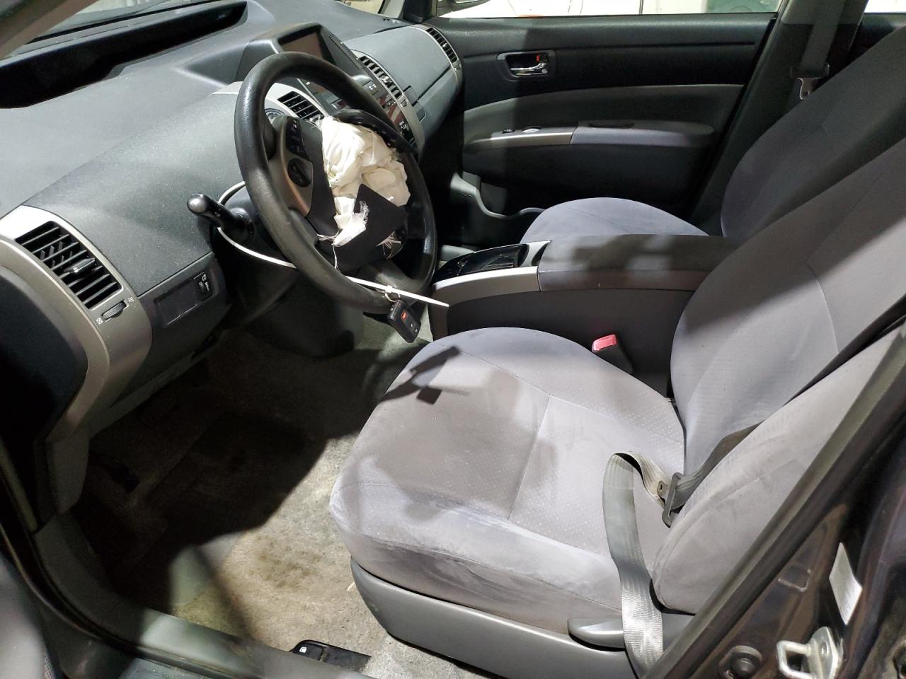 Toyota Prius Image 8