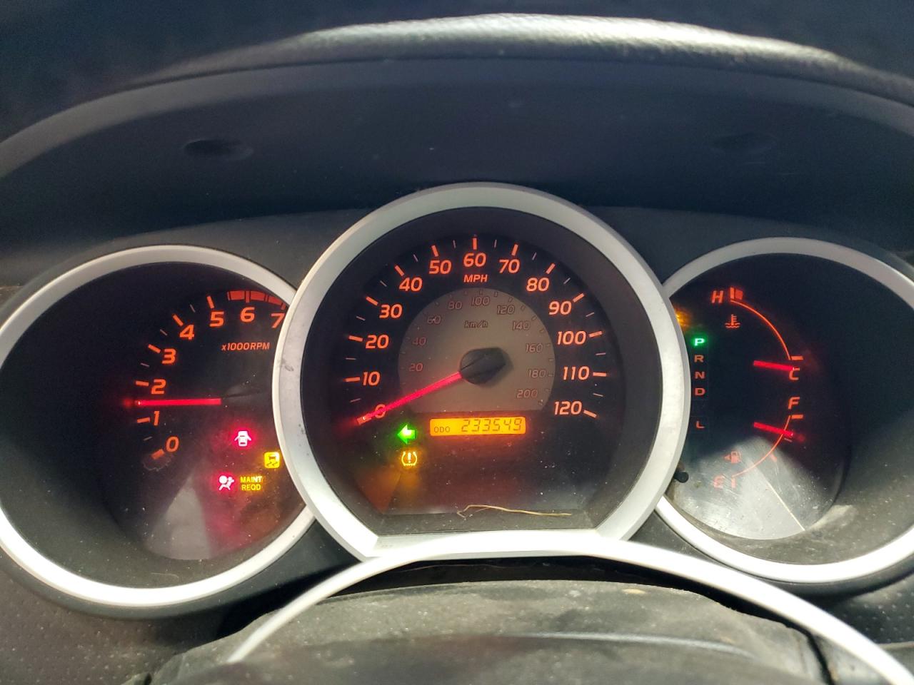 Toyota Tacoma Double Cab Image 11