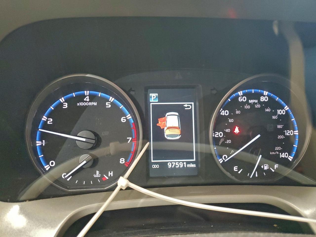 Toyota RAV4 Le Image 6