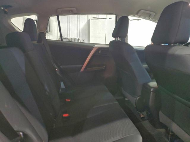 Toyota RAV4 Le Image 4