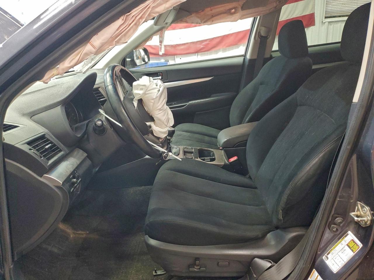 Subaru Outback 2.5i Premium Image 4