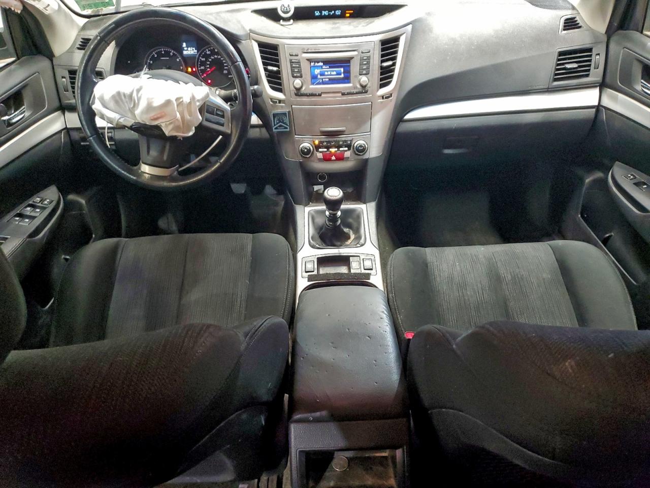 Subaru Outback 2.5i Premium Image 6