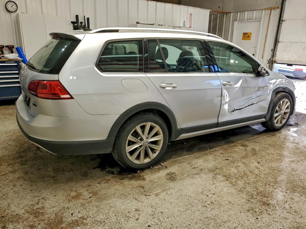 Volkswagen Golf S Image 2