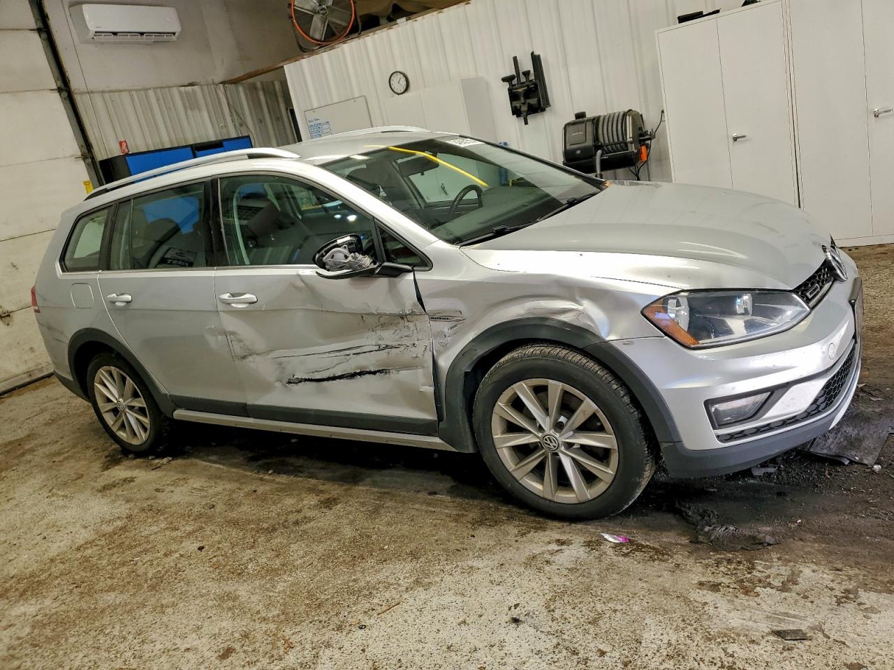 Volkswagen Golf S Image 7