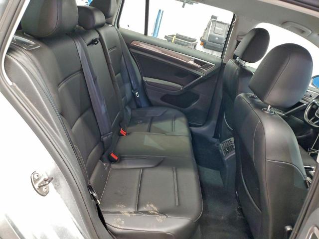 Volkswagen Golf S Image 11