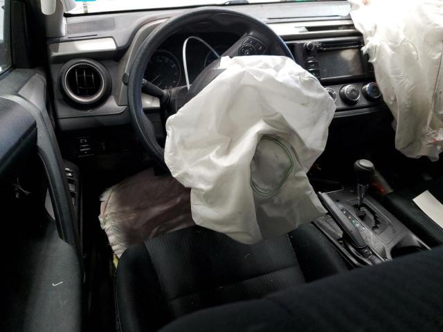 Toyota RAV4 Le Image 10