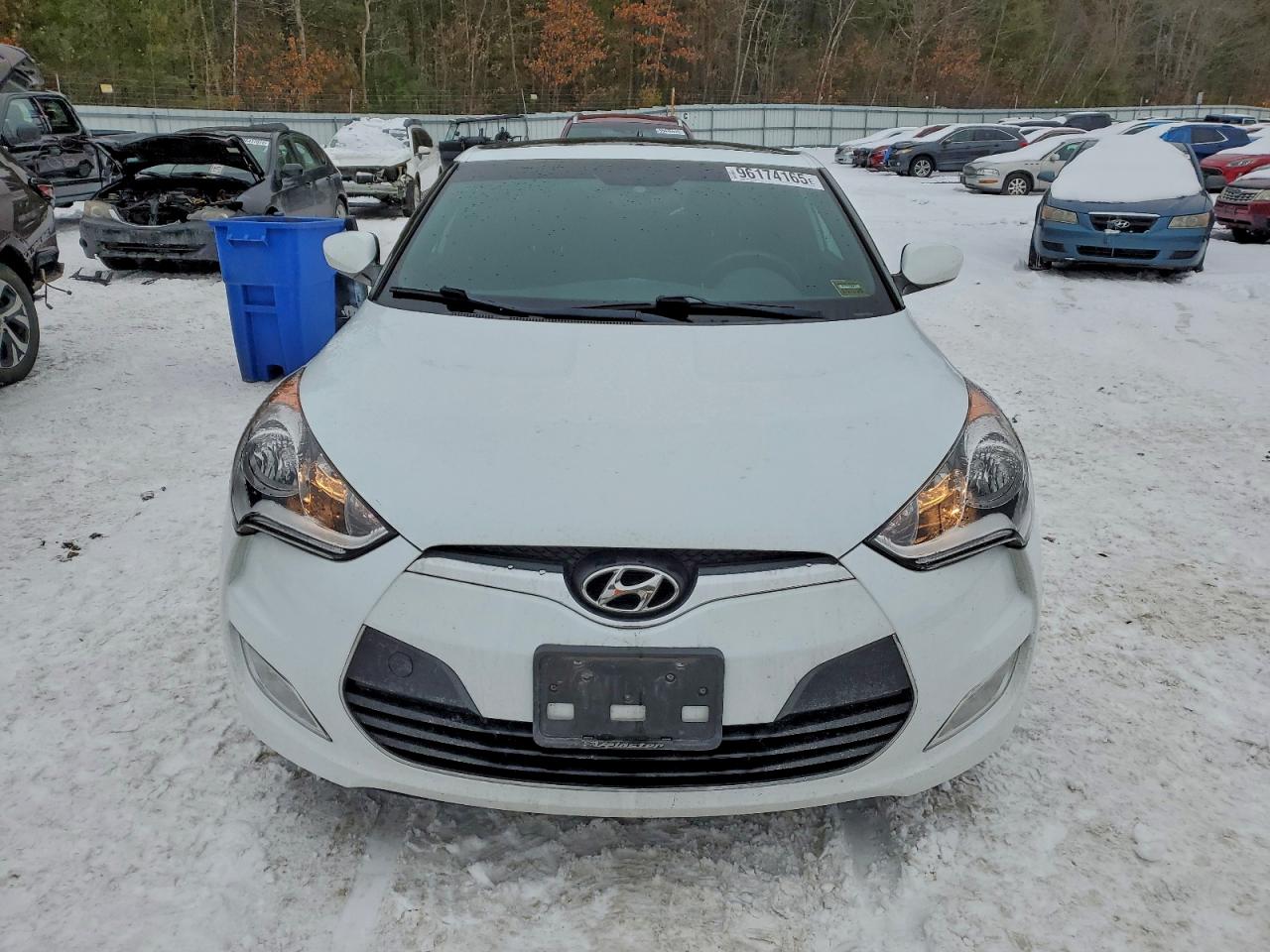 Hyundai VELOSTER Image 7