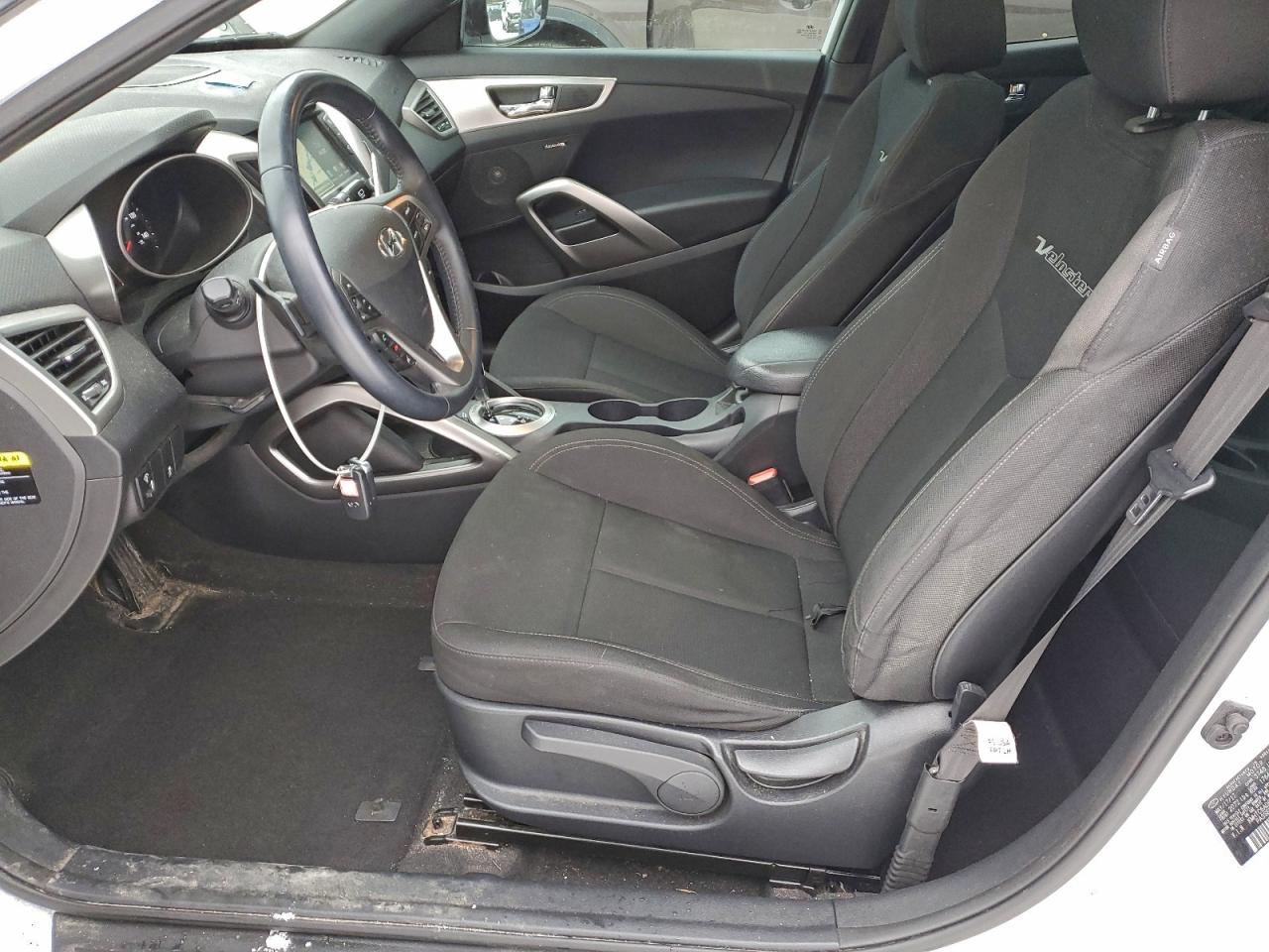 Hyundai VELOSTER Image 5