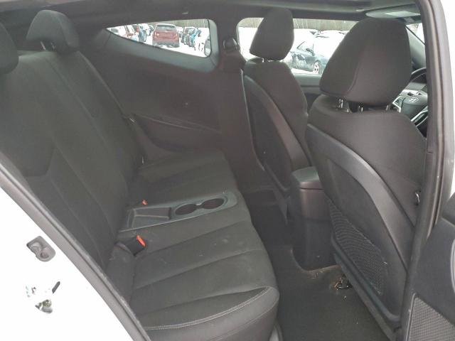 Hyundai VELOSTER Image 11