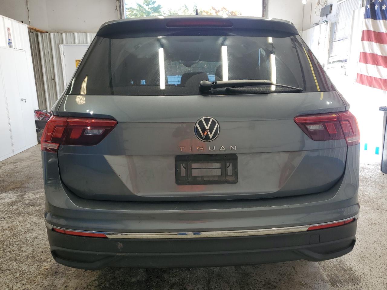Volkswagen Tiguan S Image 7