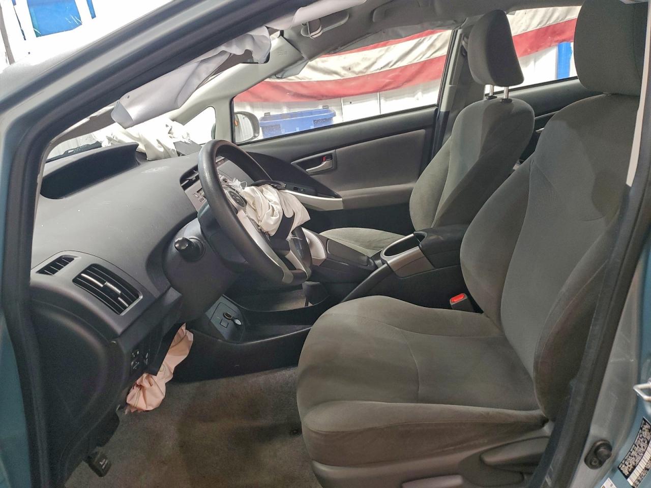 Toyota Prius Image 11