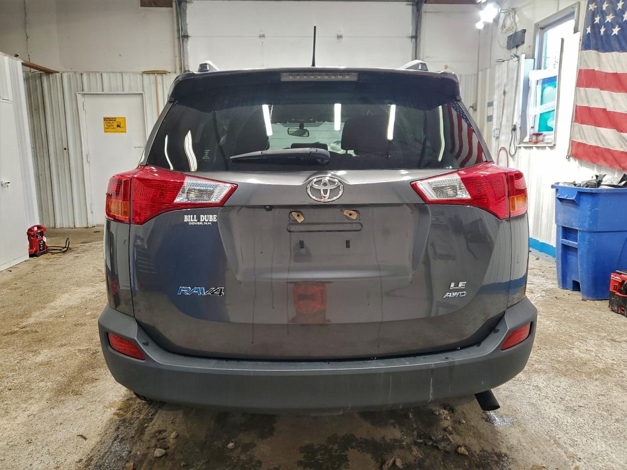 Toyota RAV4 Le Image 8