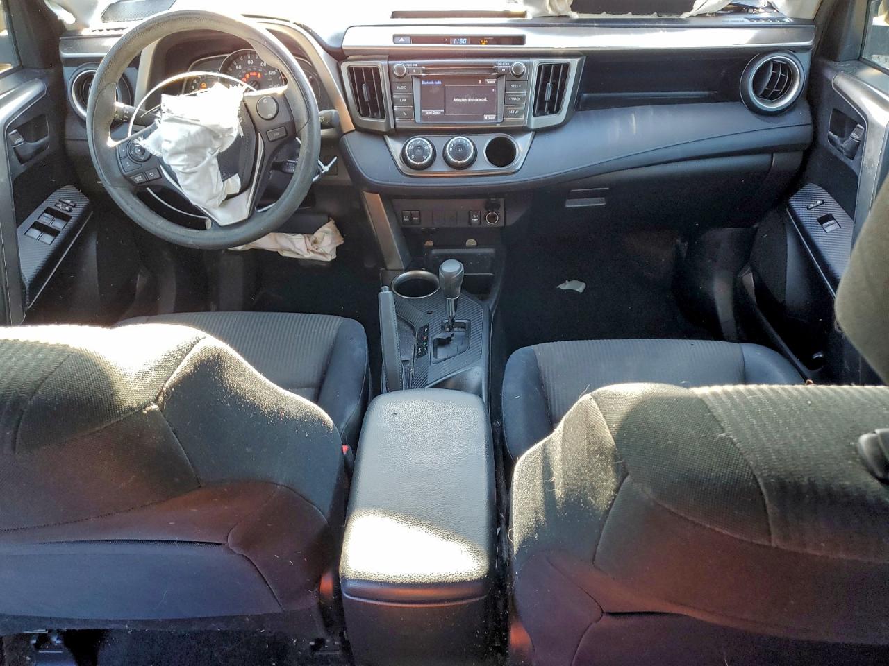 Toyota RAV4 Le Image 7