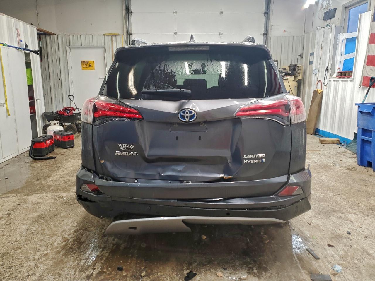 Toyota RAV4 Limited Image 4