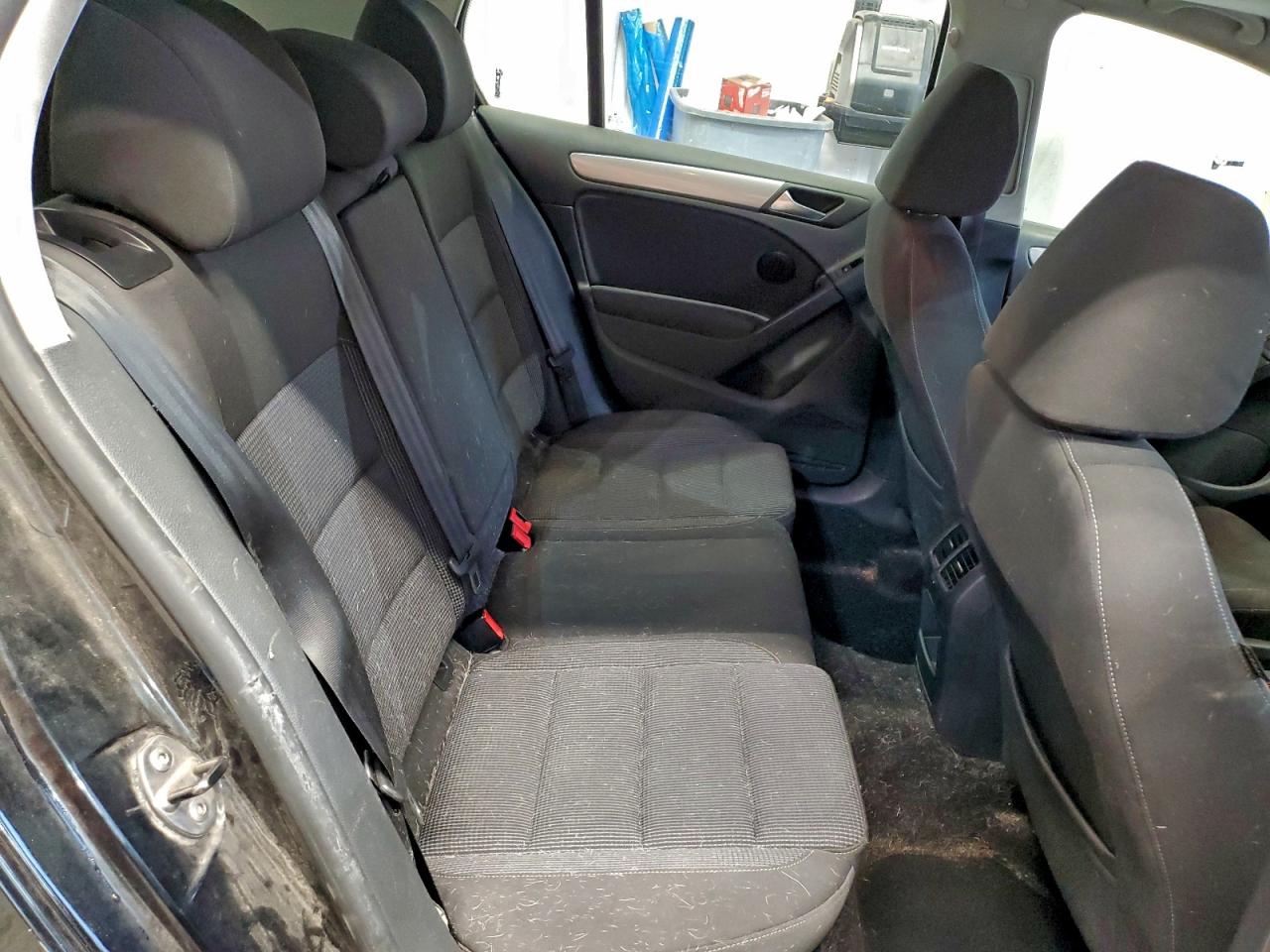 Volkswagen Golf Image 11