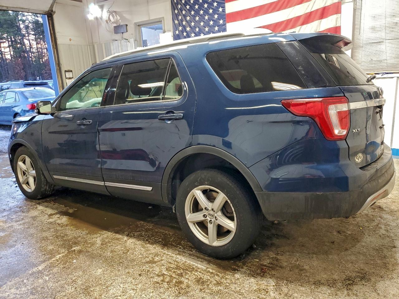 Ford Explorer Xlt Image 12