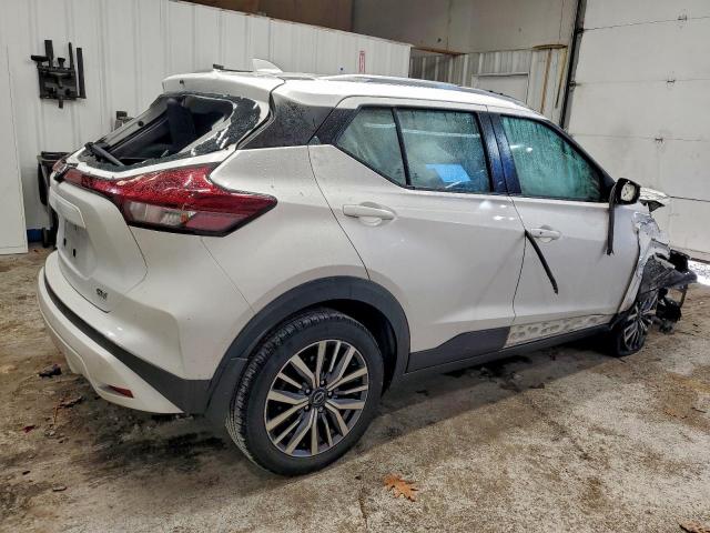 Nissan Kicks Sv Image 13