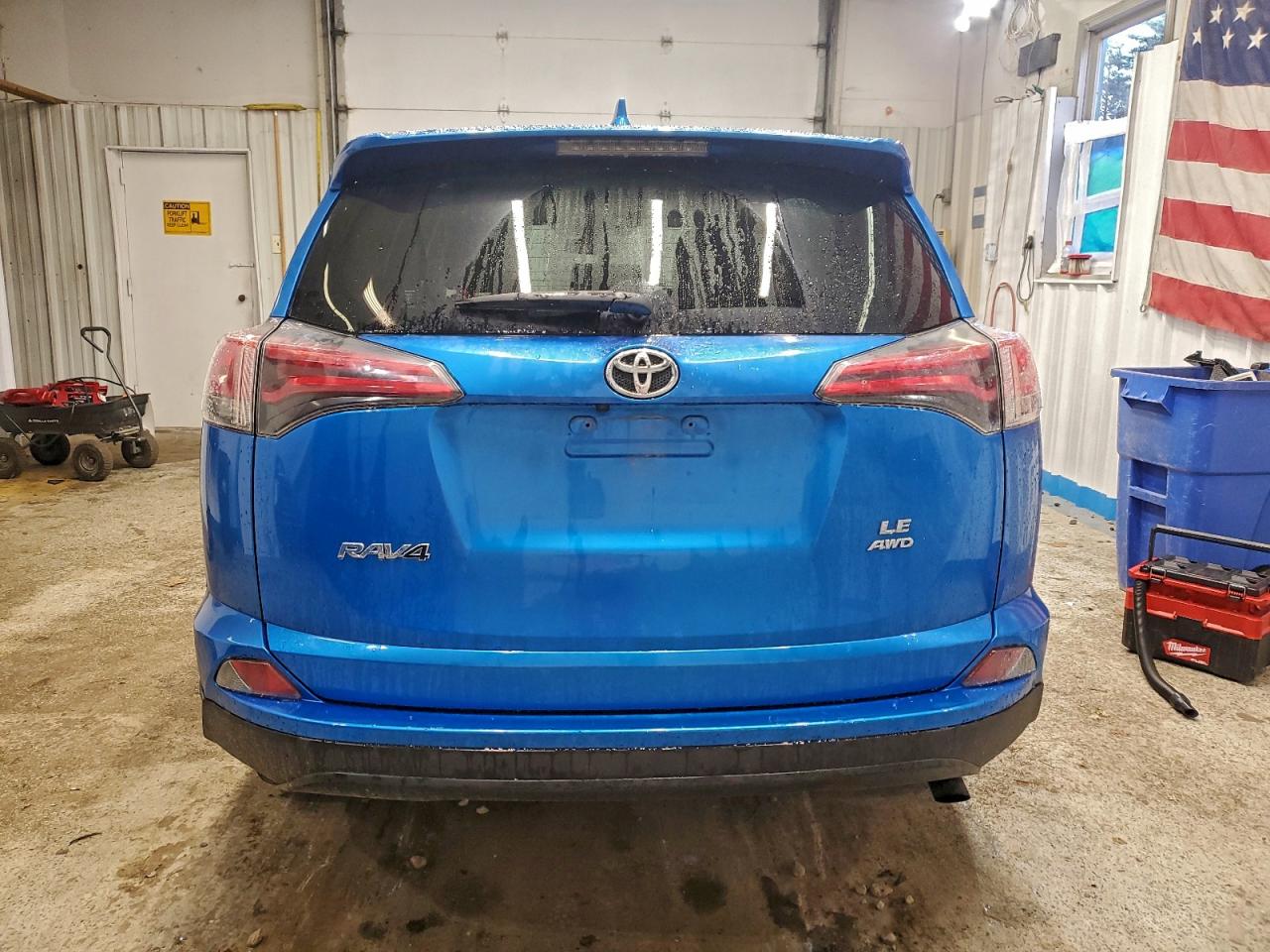 Toyota RAV4 Le Image 5