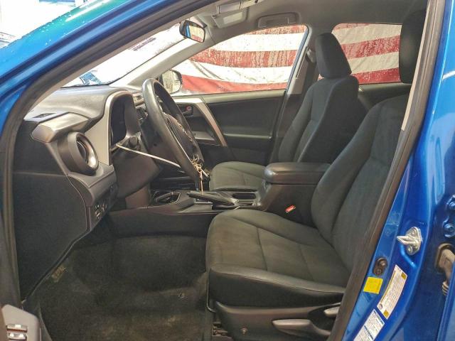 Toyota RAV4 Le Image 7