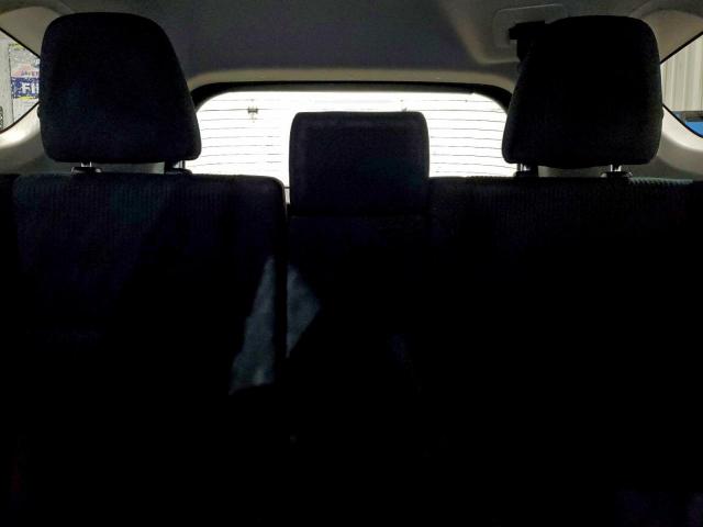 Toyota RAV4 Le Image 6