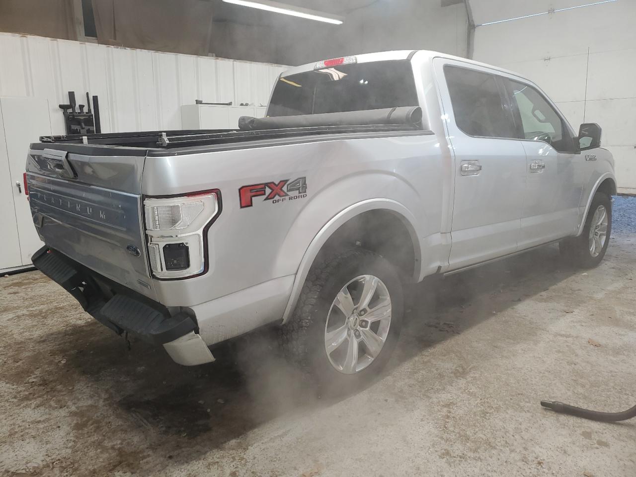 Ford F-150 Supercrew Image 3